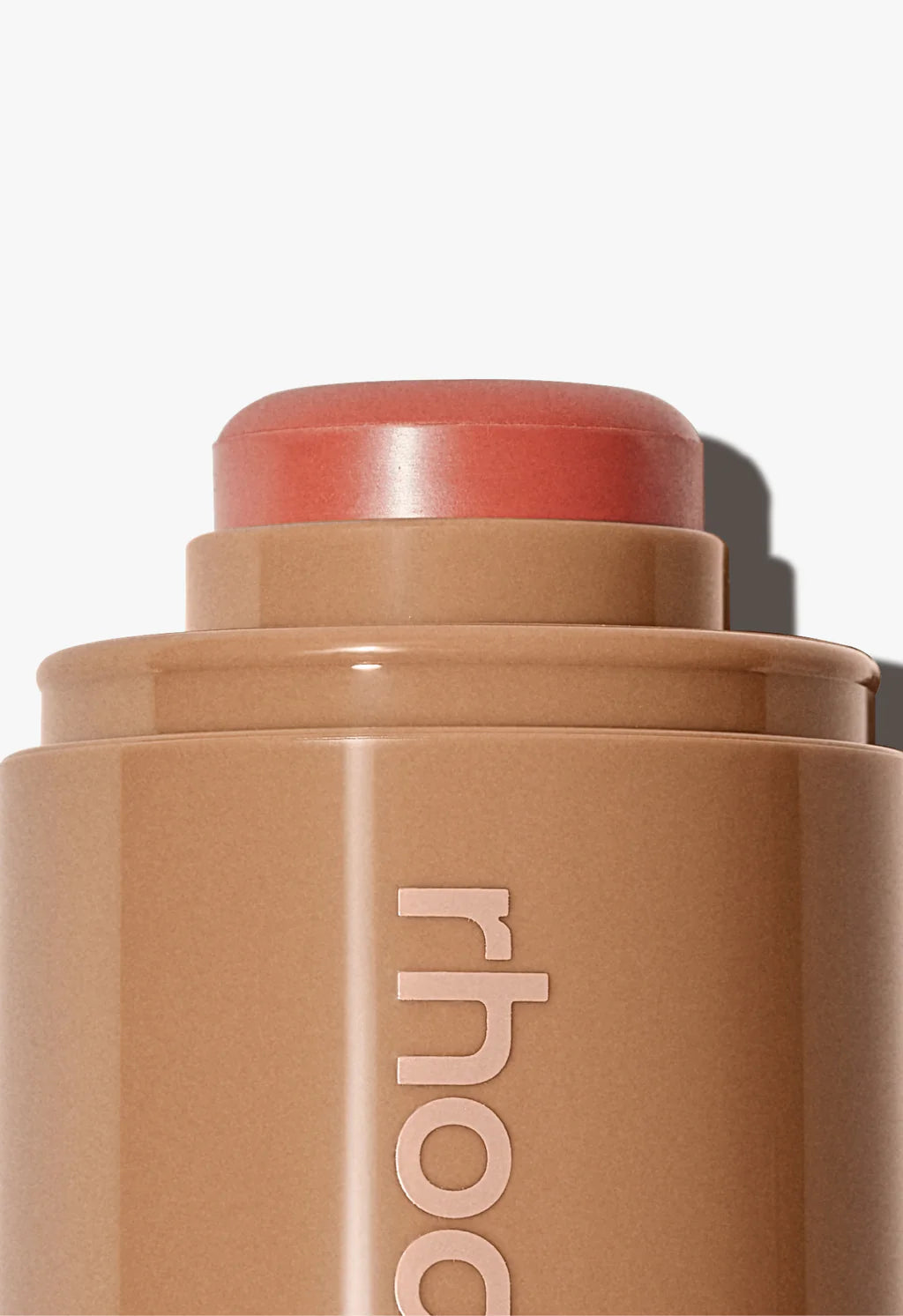 Rhode pocket blush
THE NATURAL FLUSH